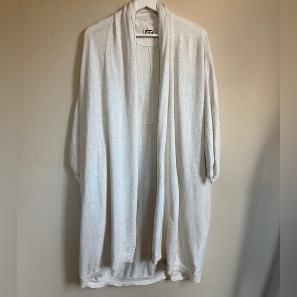 UGG Sweaters - UGG Women's Soft Cream Lightweight Cardigan Poncho M/L Cozy Soft